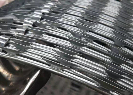 Anticorrosione Concertina Razor Wire Coil Hot Dip Galvanizzato Concertina Barbed Wire